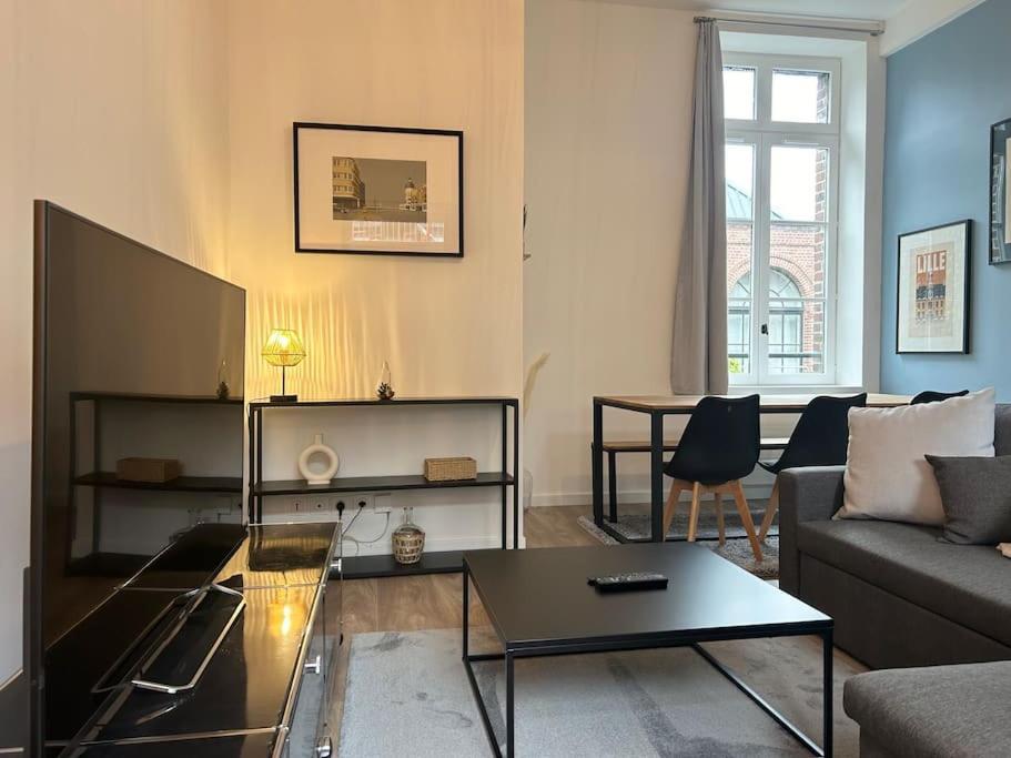 Vieux-Lille Appartement Renove Avec Une Chambre Exterior foto